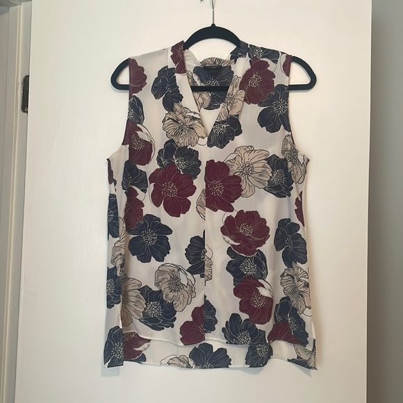 Sleeveless, Floral, Ann Taylor Blouse - Picture 1 of 3